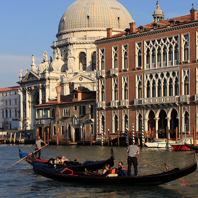 Momenti veneziani 21 - Chiesa della Salute.jpg